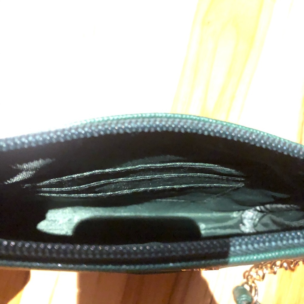 Guess Bag - Picture 4 of 4